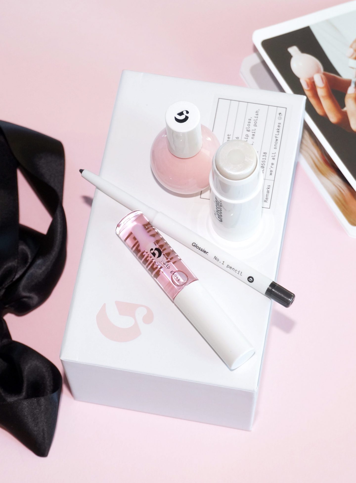 Glossier Black Tie Set