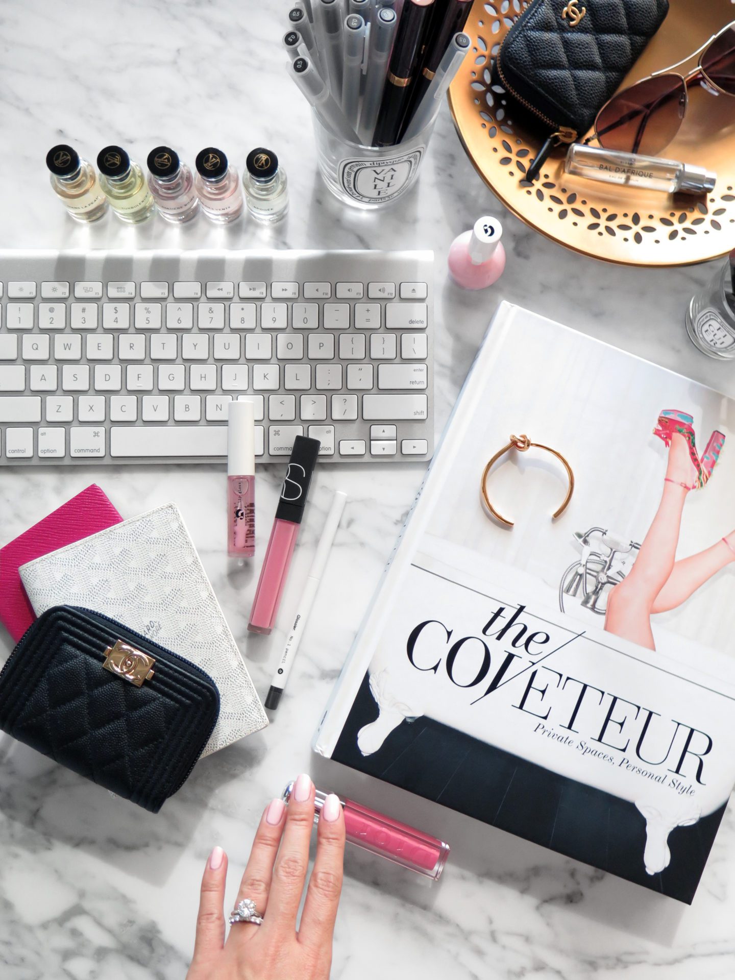 Flatlay Desktop Decor Beauty Look Book