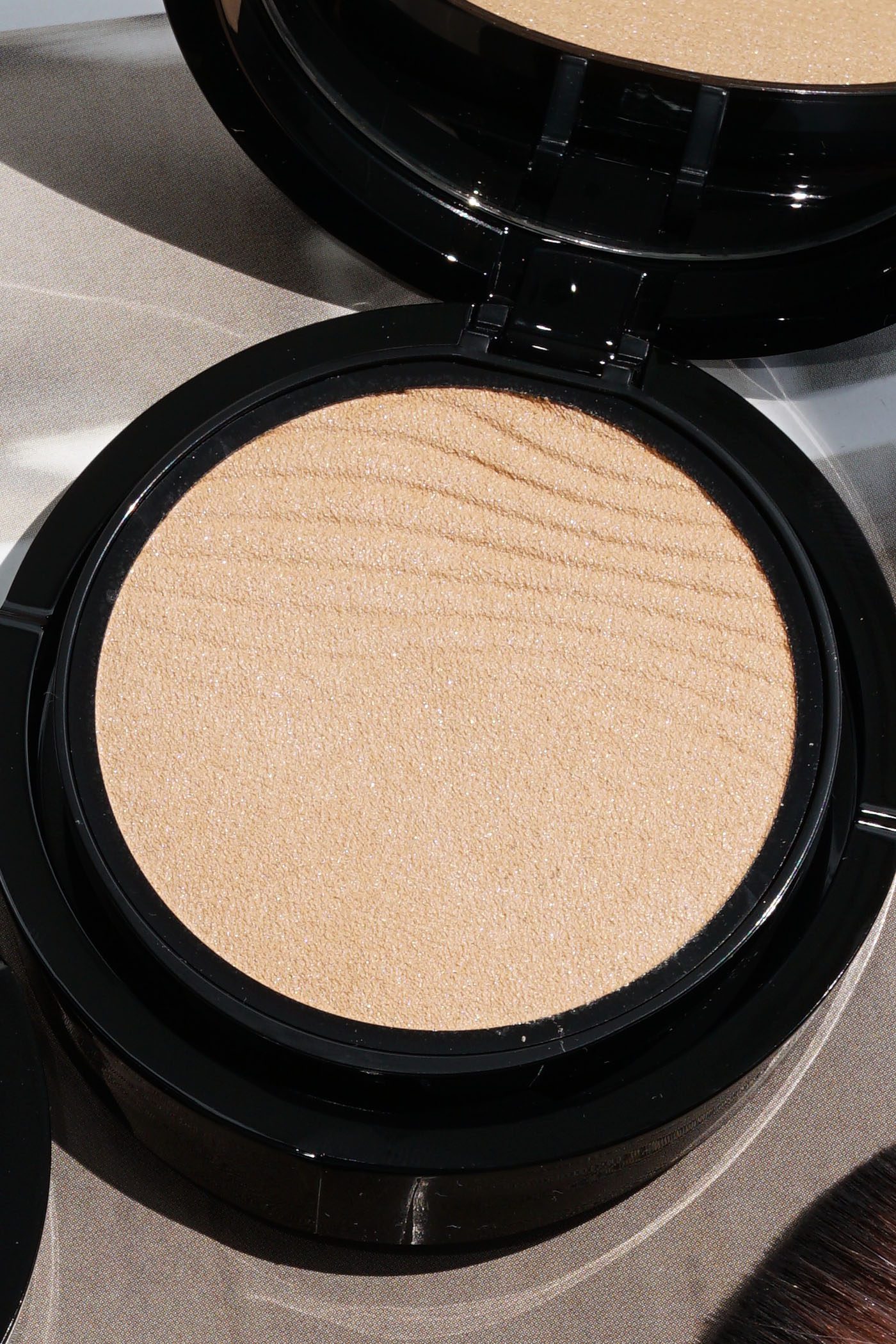 Armani Neo Nude Compact Foundation Fusion Powder 4