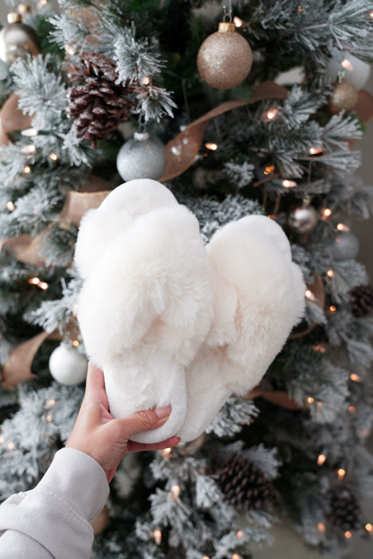 Cozy Fluffy Slippers Amazon | The Beauty Lookbook