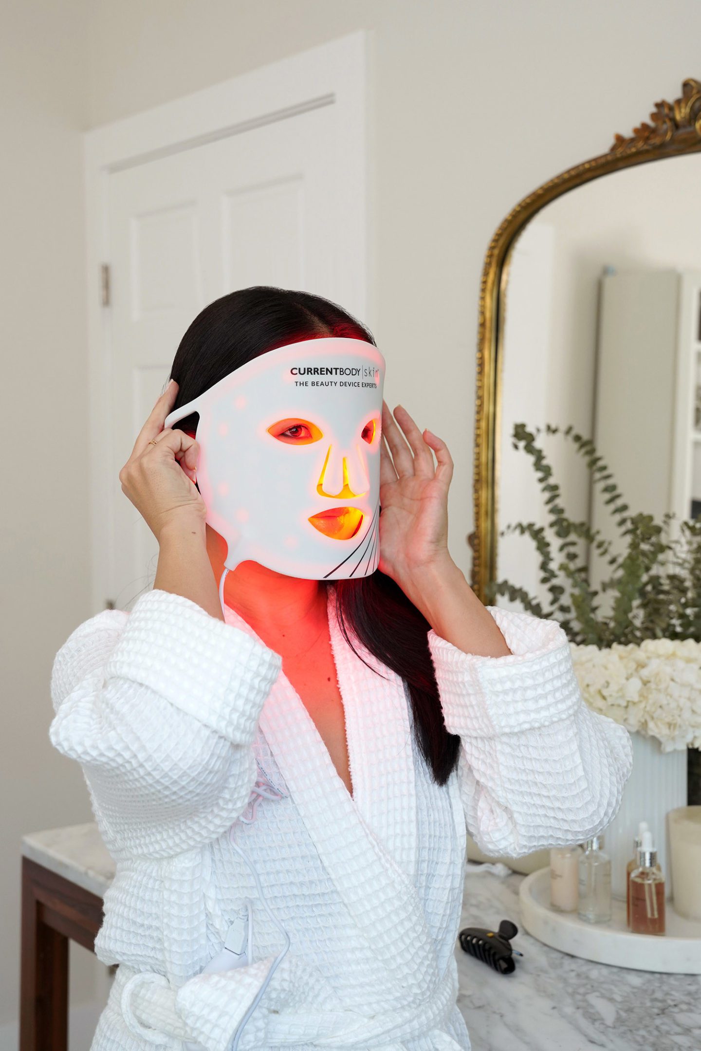 CurrentBody LED Light Therapy Mask review