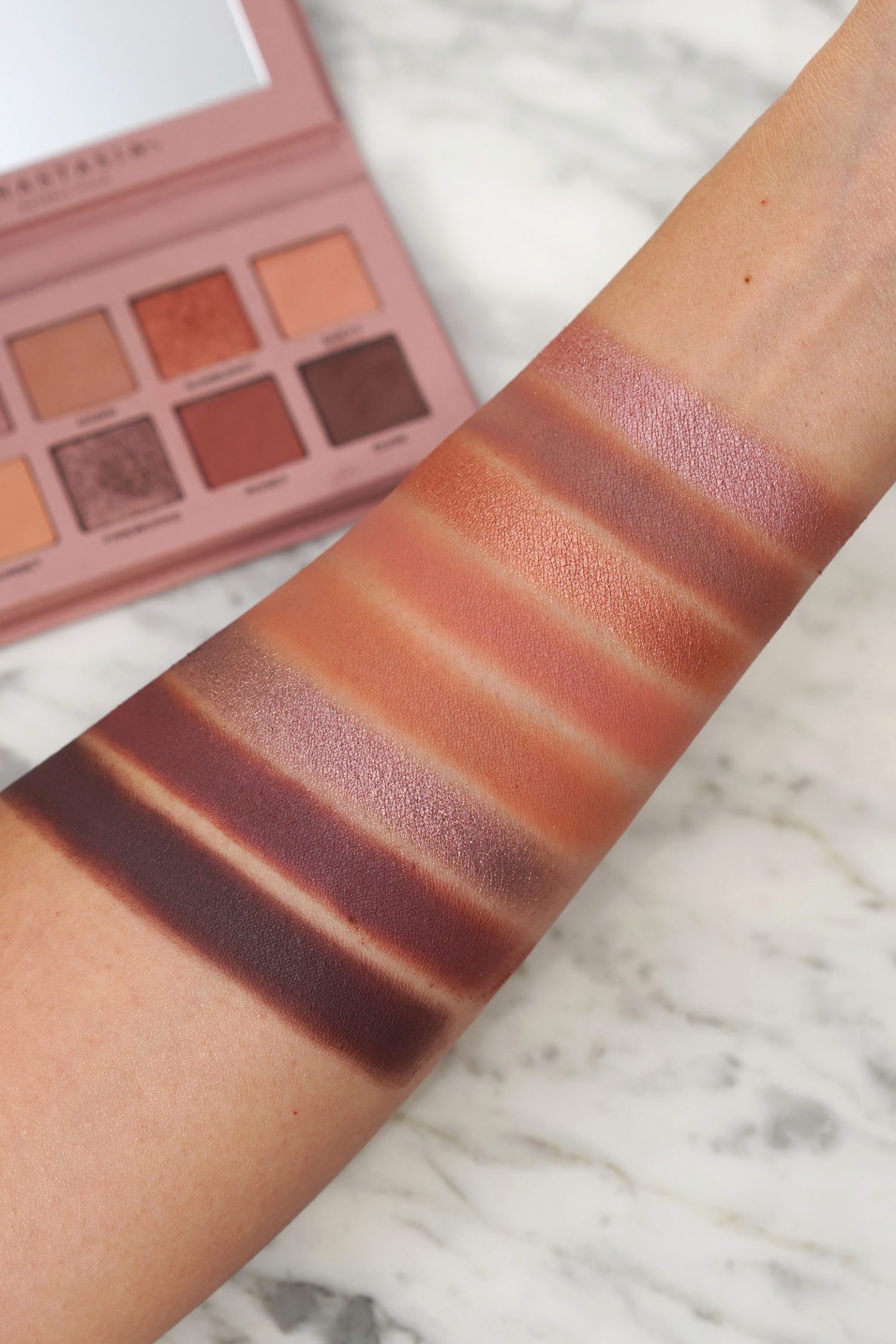 Anastasia Beverly Hills Mini Glam to Go Eyeshadow Palette swatches