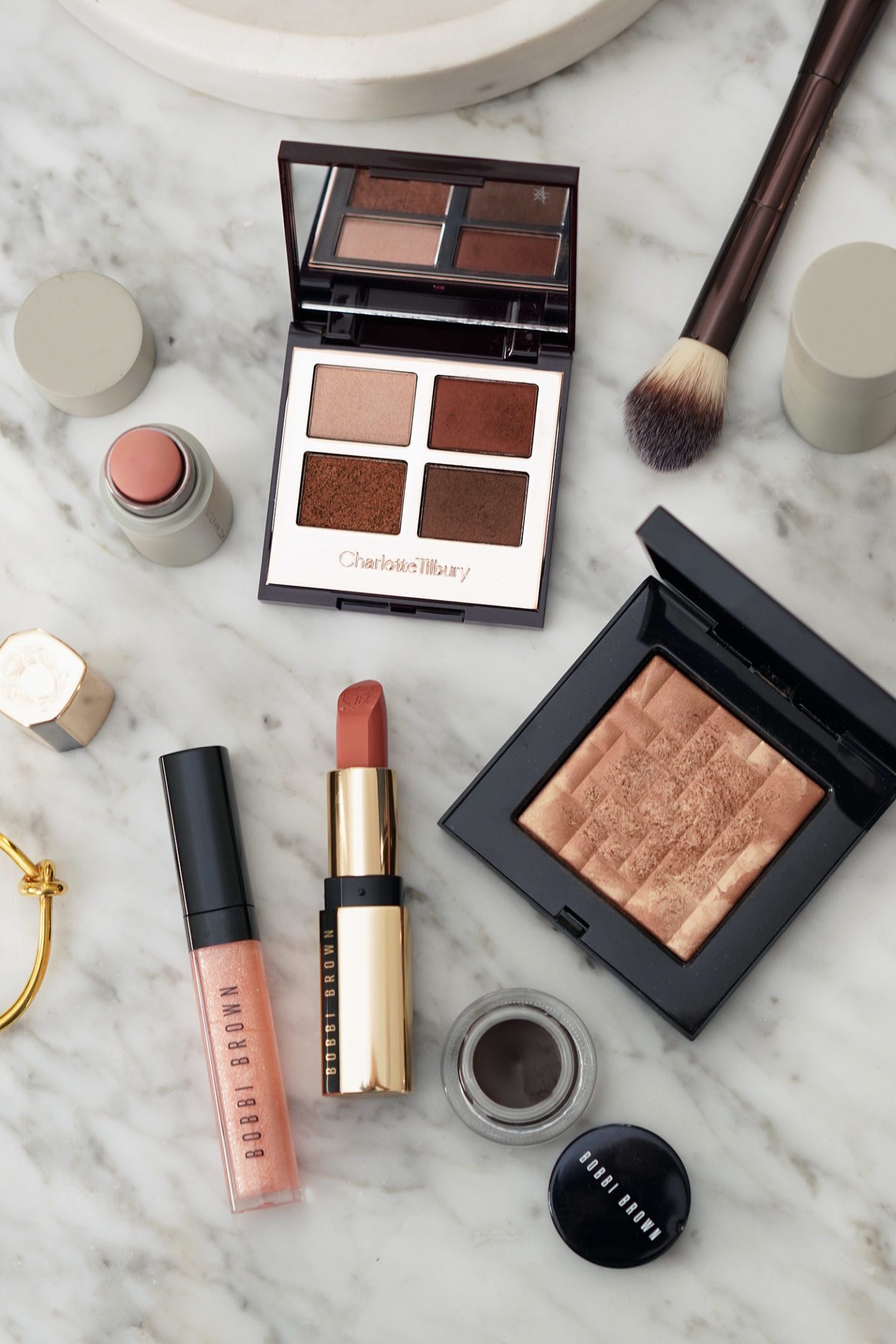 Natural Makeup Look Bobbi Brown and Charlotte Tilbury