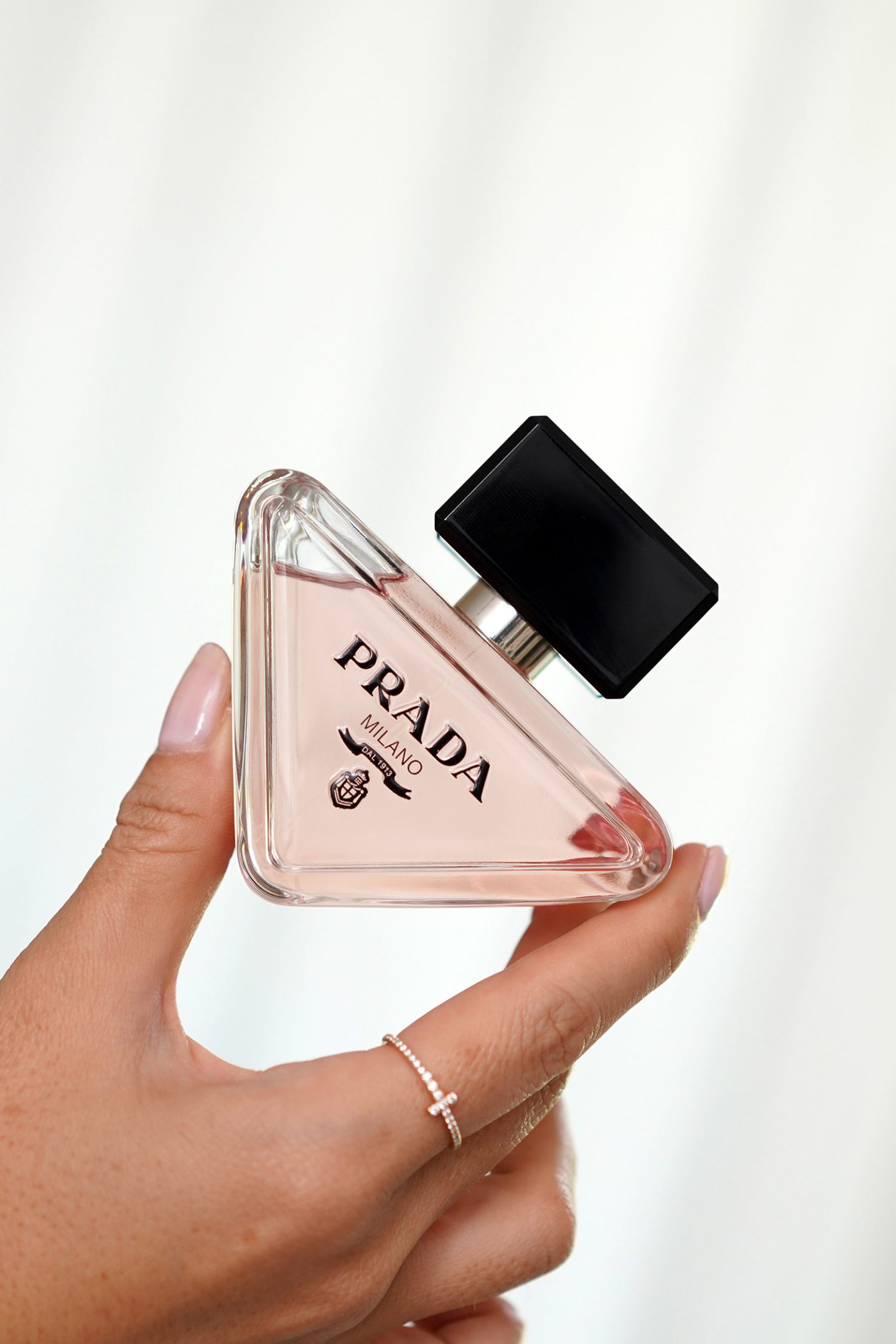 Prada Paradoxe Perfume