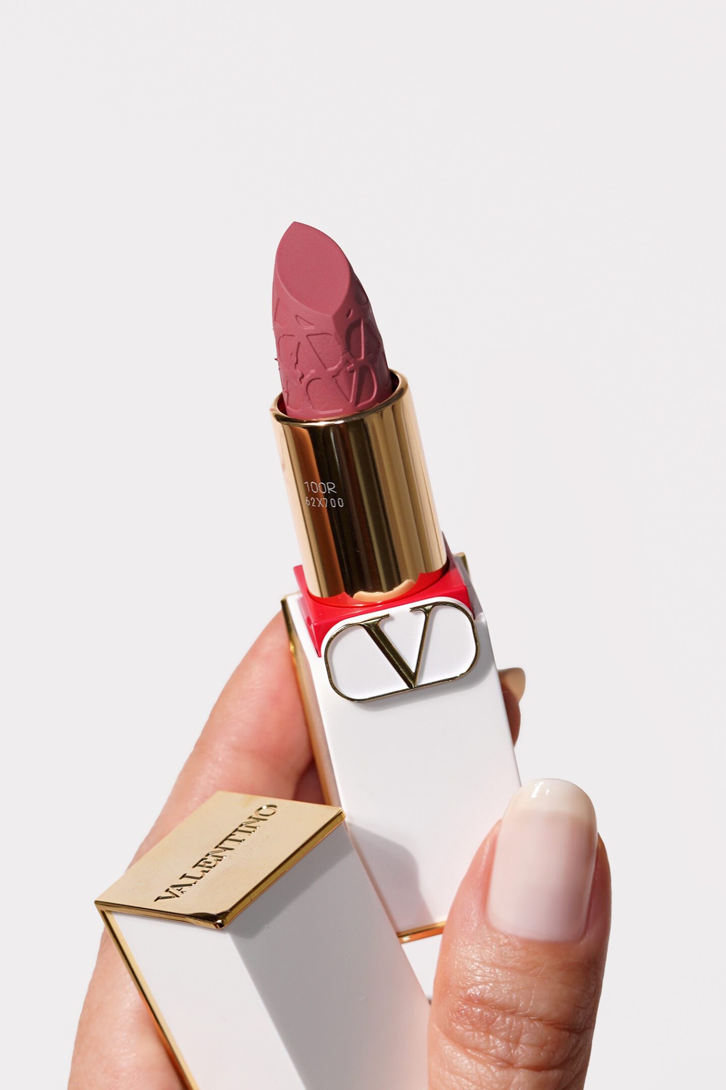 Rosso Valentino Satin Lipstick in 100R Roman Grace